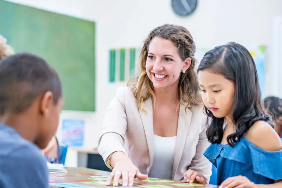 Ect Qualified Teacher 1f8119e0443d4e07bf109a1a3003d395